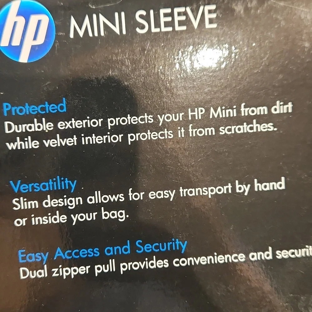 NWT HP Mini Sleeve Black with Swirl Design Fits Notebooks Up To 10.2